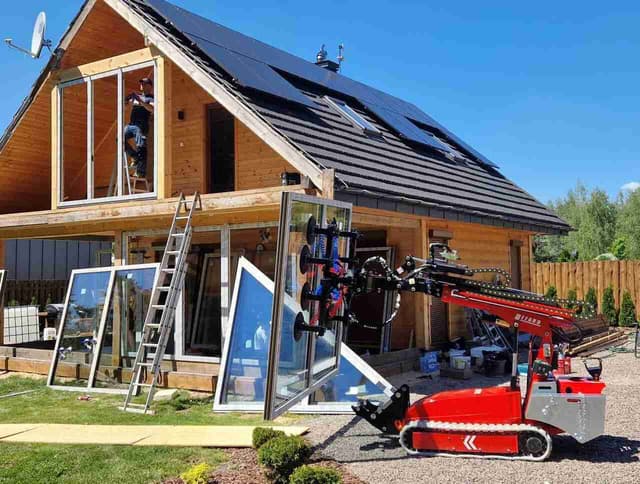 Manipulator na gąsienicach z przyssawką do szkła XGR BEFARD