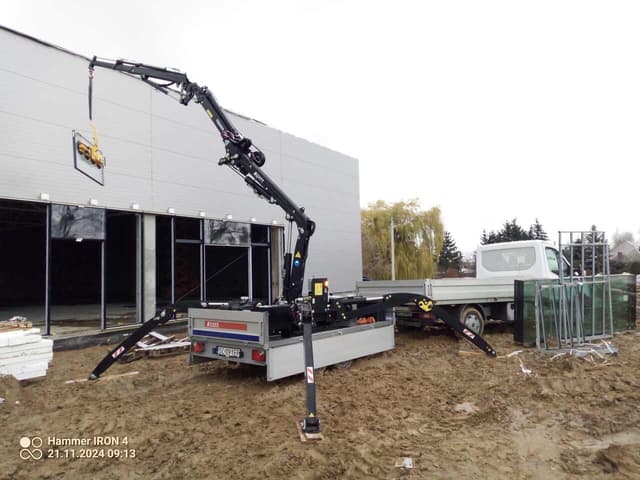 Mini żuraw na przyczepie BEFARD XJ55 z JIBem hydraulicznym